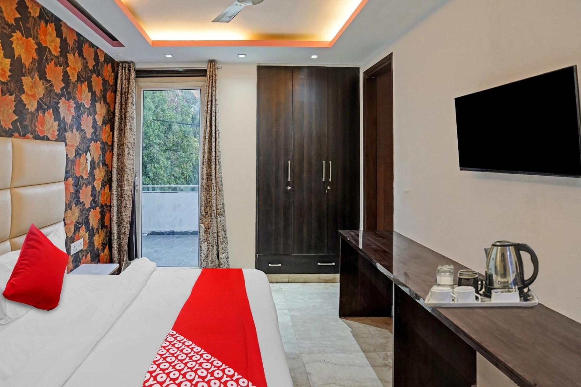 Hotel O South Galaxy New Delhi Exterior photo