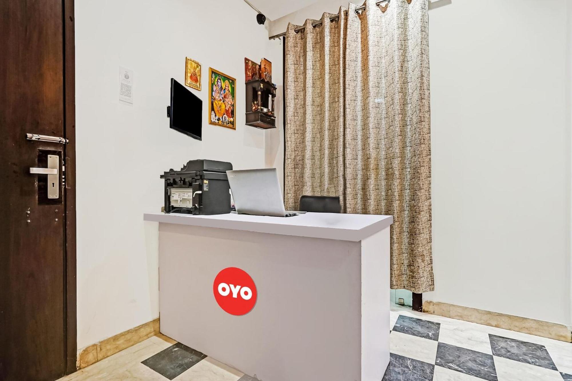 Hotel O South Galaxy New Delhi Exterior photo